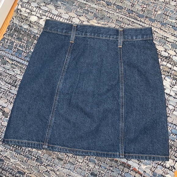 Levi’s denim skirt - Picture 4 of 5